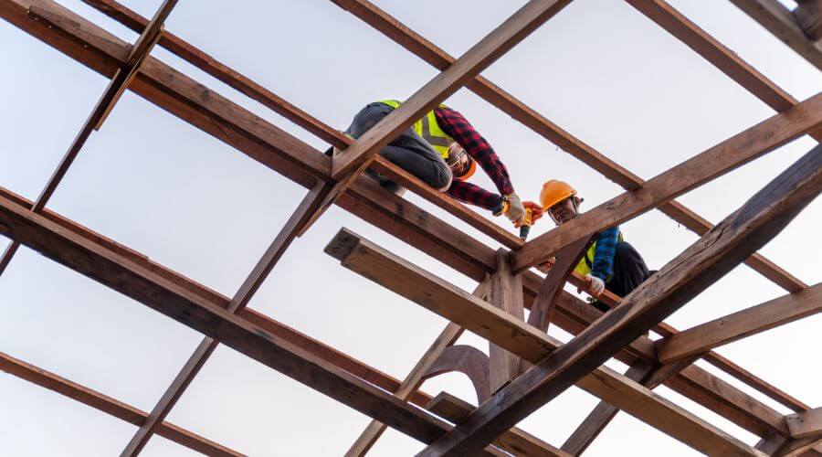 Professional residential roofers in Lawrenceburg, IN